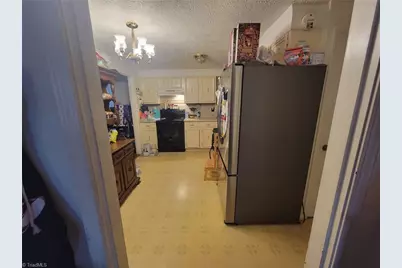 2305 Wilcox Drive, Greensboro, NC 27405 - Photo 37