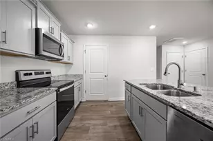 196 Carriage Cv Cir, Mocksville, NC 27028 - Photo 9