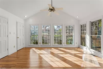 707 Willowmoore Avenue, Thomasville, NC 27360 - Photo 17