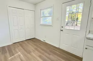 2913 Marthas Pl, Greensboro, NC 27408 - Photo 7