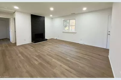 2913 Marthas Place, Greensboro, NC 27408 - Photo 3