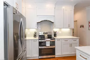 5810 Windhurst Ct, Greensboro, NC 27410 - Photo 11