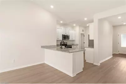 1084 Russell Drive, Winston-Salem, NC 27127 - Photo 5