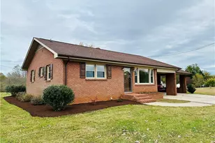 3028 Sparta Rd, North Wilkesboro, NC 28659 - Photo 5