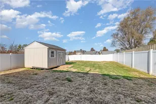 5621 Sycamore Glen Rd, Greensboro, NC 27405 - Photo 27