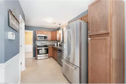 5621 Sycamore Glen Road, Greensboro, NC 27405 - Photo 13