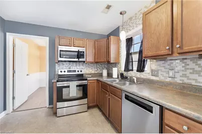 5621 Sycamore Glen Road, Greensboro, NC 27405 - Photo 11