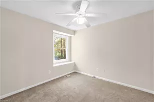 10 Dunnberry Ct, Greensboro, NC 27455 - Photo 13