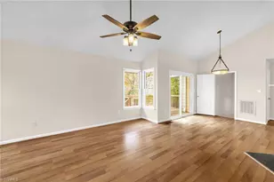 10 Dunnberry Ct, Greensboro, NC 27455 - Photo 3