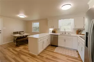 255 Shatley Orchard St, North Wilkesboro, NC 28659 - Photo 5