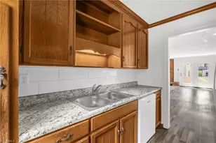 612 Sunset Ave, Asheboro, NC 27203 - Photo 17