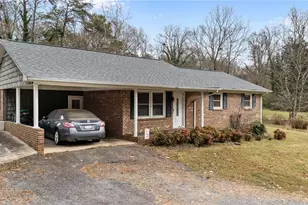 134 Park Dr, Jonesville, NC 28642 - Photo 3