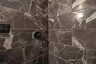 1514 Summit Ave, Greensboro, NC 27405 - Photo 15