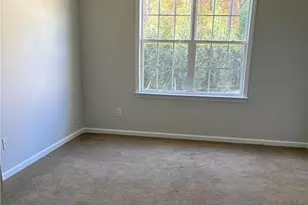 18 Wheelwright Ct, Greensboro, NC 27455 - Photo 9