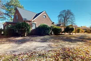 602 Main Street S, Dobson, NC 27017 - Photo 5