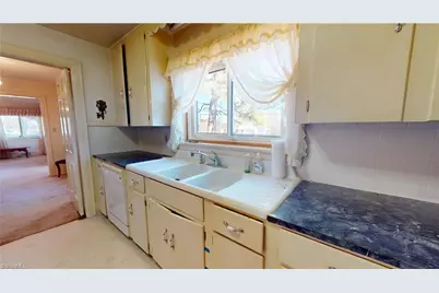 602 Main Street S, Dobson, NC 27017 - Photo 23