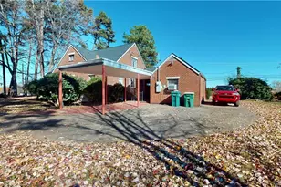 602 Main Street S, Dobson, NC 27017 - Photo 7