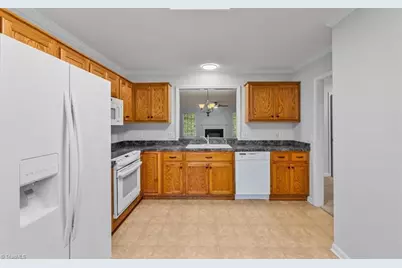 406 Ashmont Court, Asheboro, NC 27205 - Photo 17