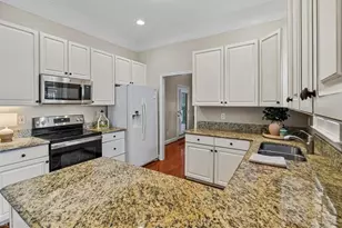 2412 Old Towne Dr, Greensboro, NC 27455 - Photo 5
