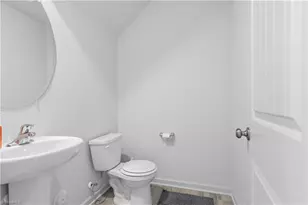 5909 Crossview Dr, Kernersville, NC 27284 - Photo 9