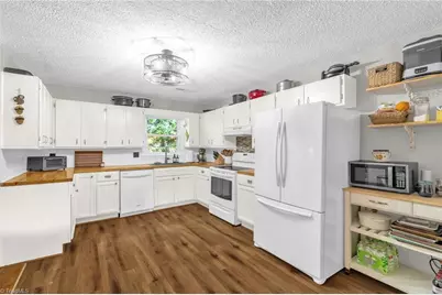 7341 Danay Drive, Kernersville, NC 27284 - Photo 11