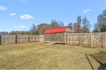 557 E Ridge Avenue, Liberty, NC 27298 - Photo 33