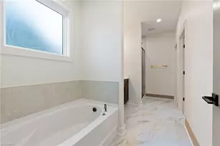 194 N Peace Haven Rd, Winston-Salem, NC 27104 - Photo 21