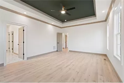 194 N Peace Haven Road, Winston-Salem, NC 27104 - Photo 17