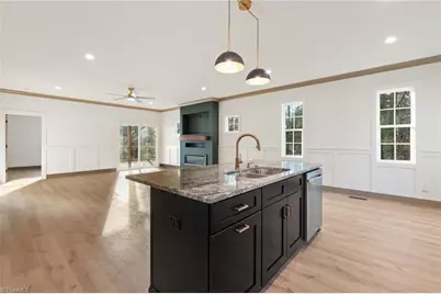 194 N Peace Haven Road, Winston-Salem, NC 27104 - Photo 15