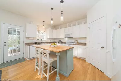 2094 Longburn Drive, Kernersville, NC 27284 - Photo 11