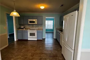 803 Remount Ct, Greensboro, NC 27409 - Photo 9