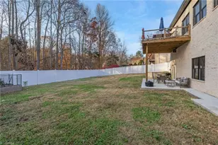 3827 Edgewater St, High Point, NC 27265 - Photo 5