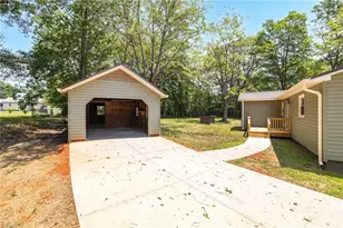 129 Redwood Rd, Eden, NC 27288 - Photo 7