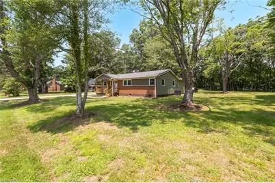 129 Redwood Road, Eden, NC 27288 - Photo 3