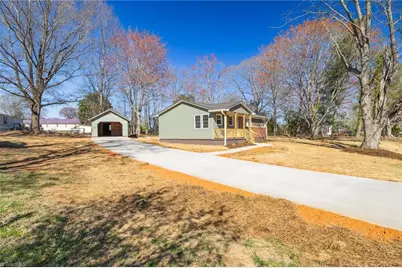 129 Redwood Road, Eden, NC 27288 - Photo 17