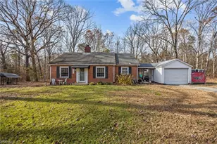 1646 Sandy Cross Rd, Burlington, NC 27217 - Photo 1