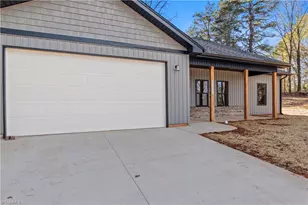 2322 Summerlin St, Winston-Salem, NC 27103 - Photo 3