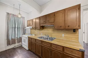 410 S Hamilton St, Eden, NC 27288 - Photo 7