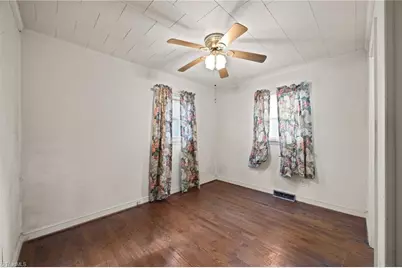 410 S Hamilton Street, Eden, NC 27288 - Photo 9