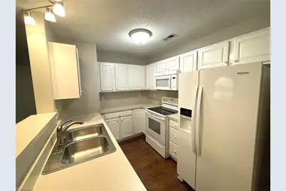 3704 Cotswold Terrace #2B, Greensboro, NC 27410 - Photo 9