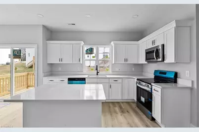 506 Greenwood Drive, High Point, NC 27262 - Photo 13