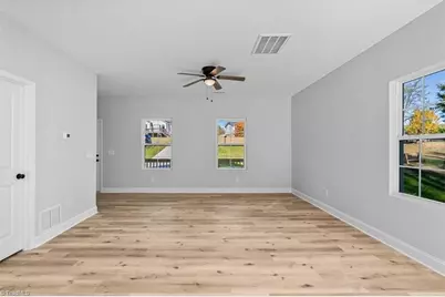 506 Greenwood Drive, High Point, NC 27262 - Photo 7