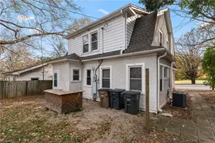 1402 W Market St, Greensboro, NC 28403 - Photo 25