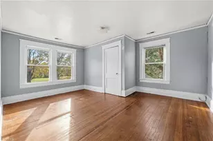 1402 W Market St, Greensboro, NC 28403 - Photo 15