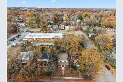 1402 W Market Street, Greensboro, NC 28403 - Photo 29