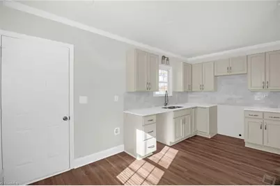 1002 Cliff Road, Asheboro, NC 27205 - Photo 7