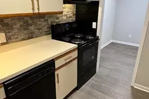 1100 Crescent Dr, Reidsville, NC 27320 - Photo 9