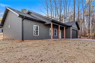 2328 Summerlin St, Winston-Salem, NC 27103 - Photo 3