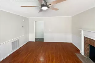 2821 Edgewood Ave, Burlington, NC 27215 - Photo 3