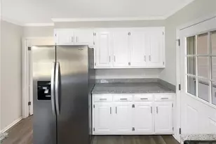 2821 Edgewood Ave, Burlington, NC 27215 - Photo 11